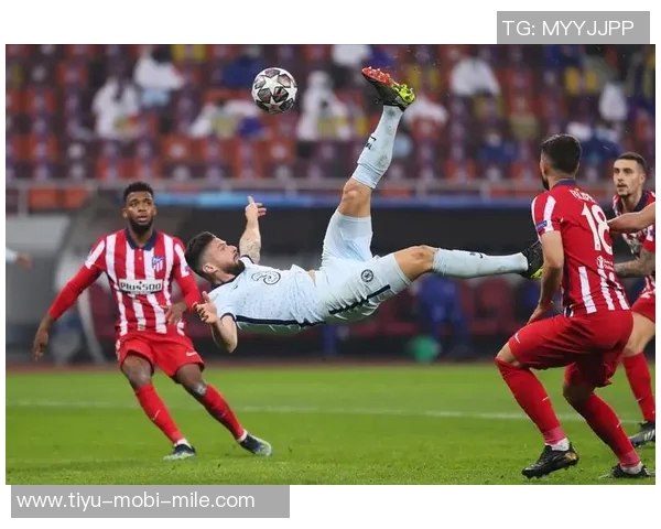 杜尚别独立球员门前制造威胁胜利球员极限倒勾解围展现精彩防守 杜尚别独立球员门前制造威胁胜利球员极限倒勾解围展现精彩防守